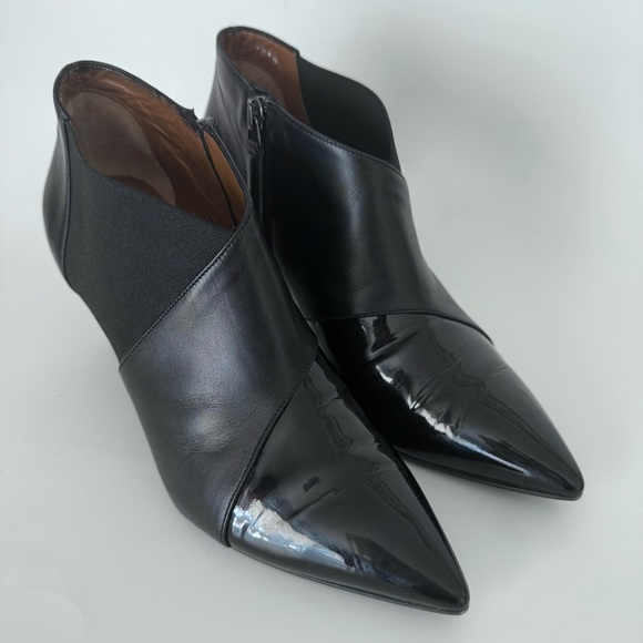 EUC Aquatalia Black Leather Ankle Booties Pointed Toe Italy - Picture 4 of 14